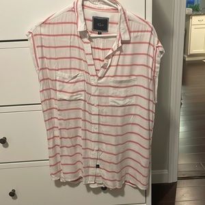 Rails button down muscle tee